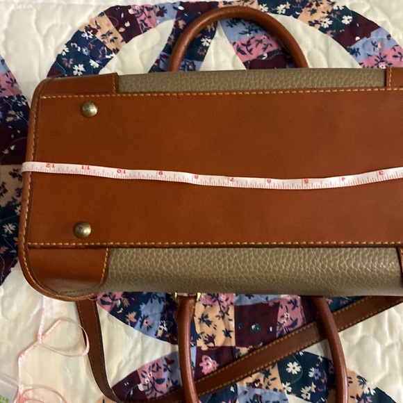 Imitation Dooney & Bourke purse. - Picture 6 of 7